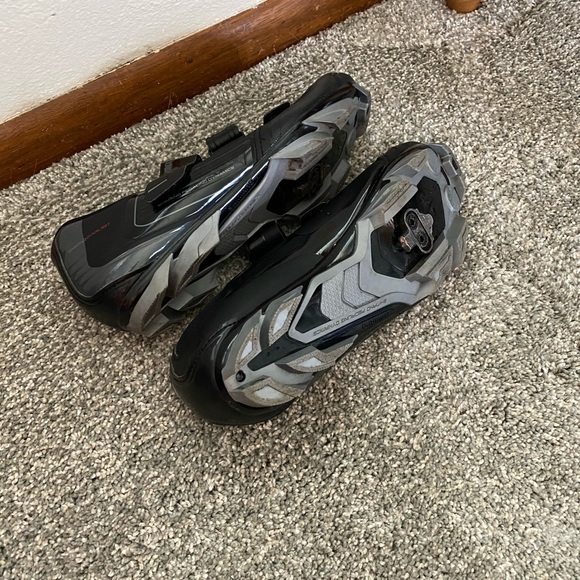 Cycling Shoes - Picture 2 of 2
